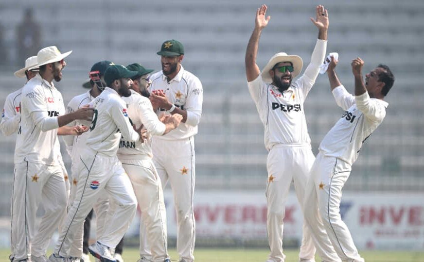 প্রায় চার বছর পর ঘরের মাঠে টেস্ট জিতলো পাকিস্তান