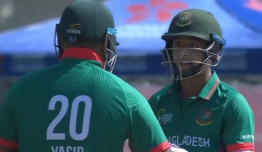 হংকং সুপার সিক্সেসে সংযুক্ত আরব আমিরাতকে ১৮ রানে হারিয়ে সেমিফাইনালে বাংলাদেশ
