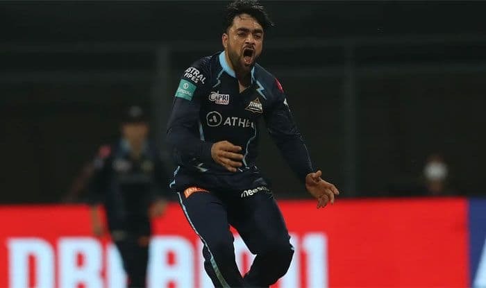 আইপিএলে রশিদ খানের হতাশাজনক মৌসুম, গড়লেন অপ্রত্যাশিত রেকর্ড